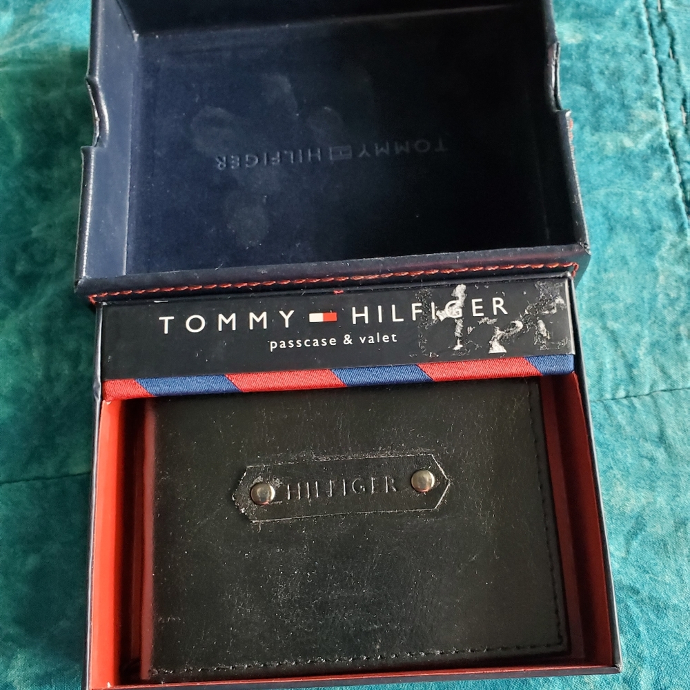 Tommy Hilfiger wallet